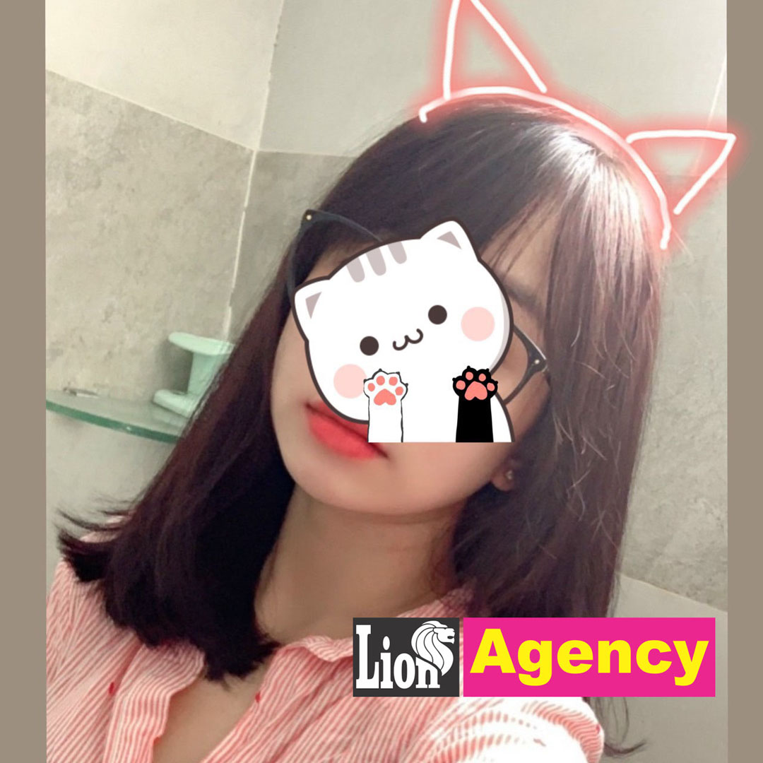 A 707 escort girl with a cat ear on her face.